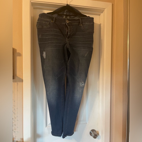 Maurices skinny jeans - Picture 1 of 2